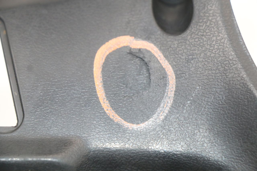photo de CAPA DO COMANDO DO GUIDÃO PEUGEOT TWEET 125 (2018 - 2021) - Pontos de fixação