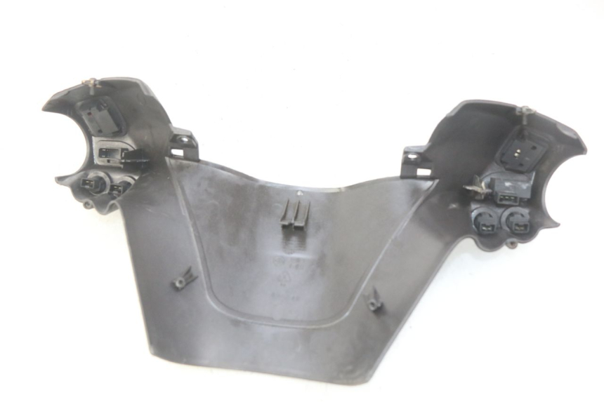 photo de CAPA DO COMANDO DO GUIDÃO PIAGGIO X9 EVOLUTION 125 (2003 - 2007) - Pontos de fixação