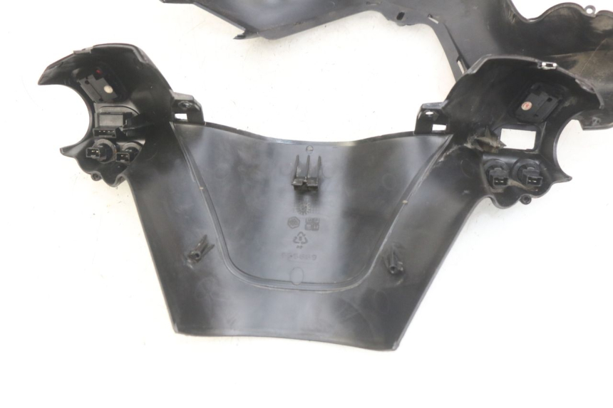 photo de CAPA DO GUIDÃO DO COMANDO PIAGGIO XEVO - X EVO 125 (2007 - 2017) - Marcações e referências