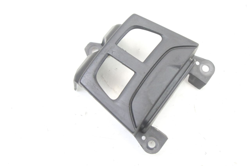 photo de CAPA DO COMANDO DO GUIDÃO YAMAHA YP T-MAX TMAX 530 (2017 - 2020) - Detalhe da peça