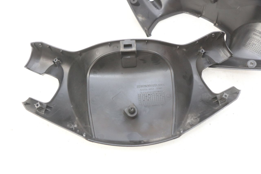 photo de PROTETOR DE GUIDÃO HONDA FES S-WING SWING ABS 125 (2007 - 2015) - Estado da superfície