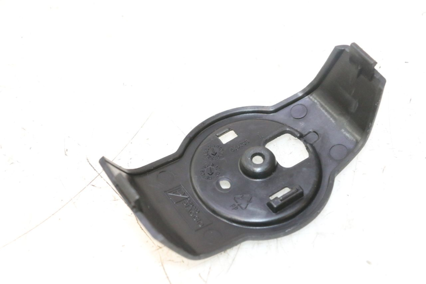 photo de PROTETOR DE GUIDÃO GILERA GP 800 (2007 - 2013) - Outro ângulo de visão