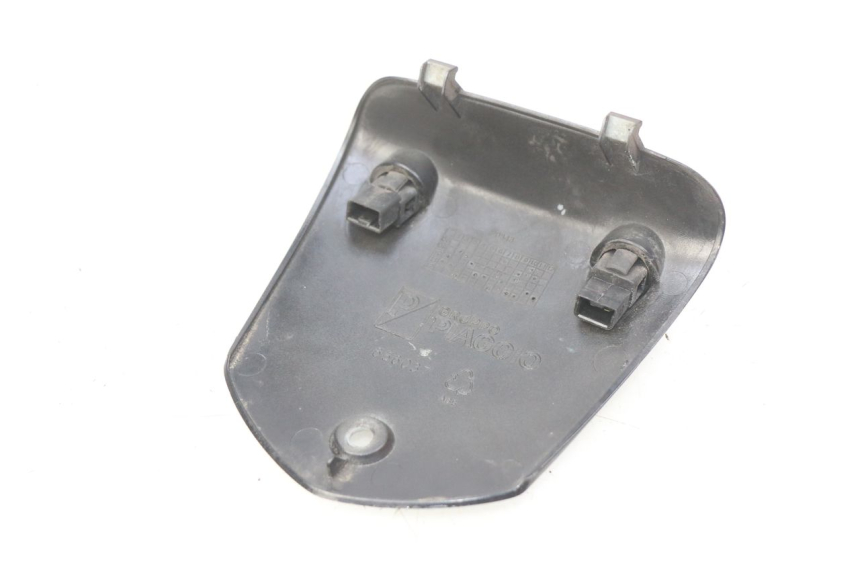 photo de PROTETOR DE GUIDÃO PIAGGIO MP3 LT 300 (2010 - 2016) - Zoom do estado de desgaste