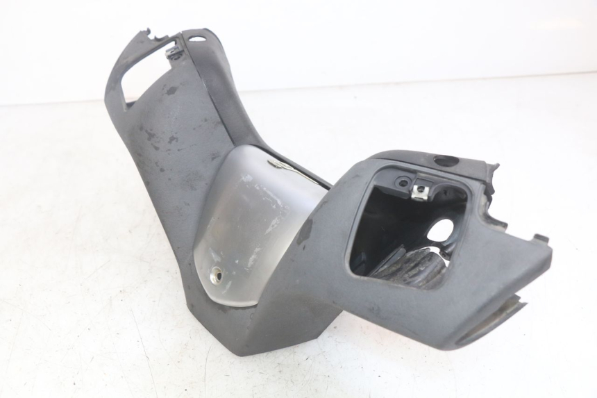 photo de PROTETOR DE GUIDÃO PIAGGIO MP3 LT 400 (2007 - 2012) - Zoom do estado de desgaste