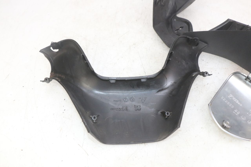 photo de PROTETOR DE GUIDÃO PIAGGIO MP3 LT 400 (2007 - 2012) - Peça verificada