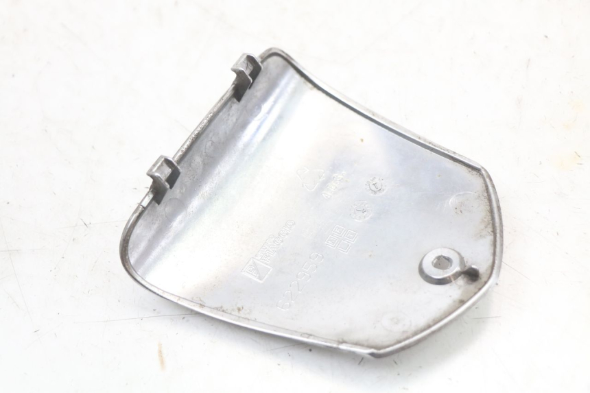 photo de PROTETOR DE GUIDÃO PIAGGIO MP3 LT 400 (2007 - 2012) - Pontos de fixação
