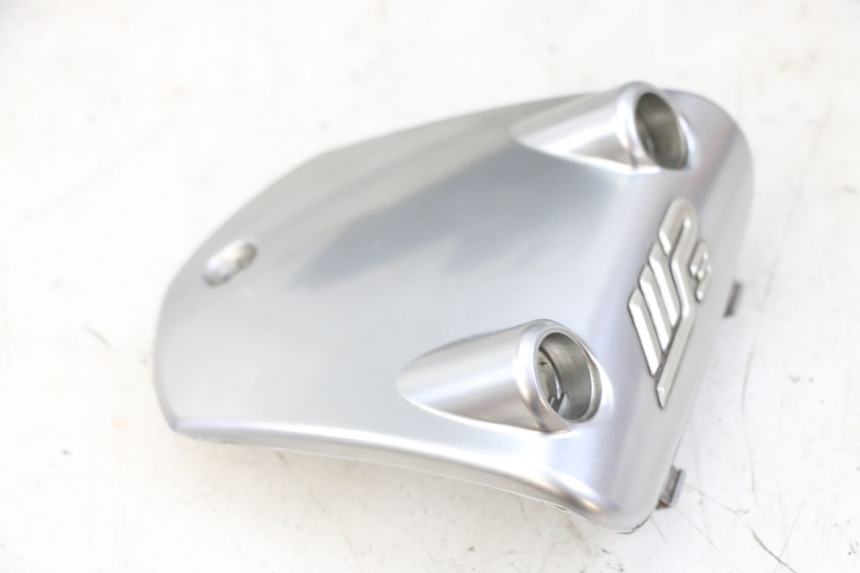 photo de PROTETOR DE GUIDÃO PIAGGIO MP3 LT 300 (2010 - 2016) - Zoom do estado de desgaste