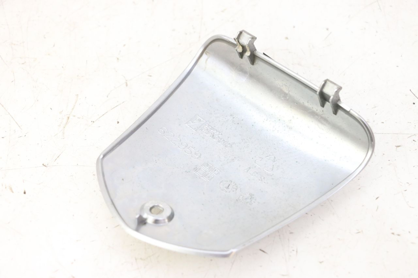 photo de PROTETOR DE GUIDÃO PIAGGIO MP3 RL 250 (2006 - 2010) - Zoom do estado de desgaste