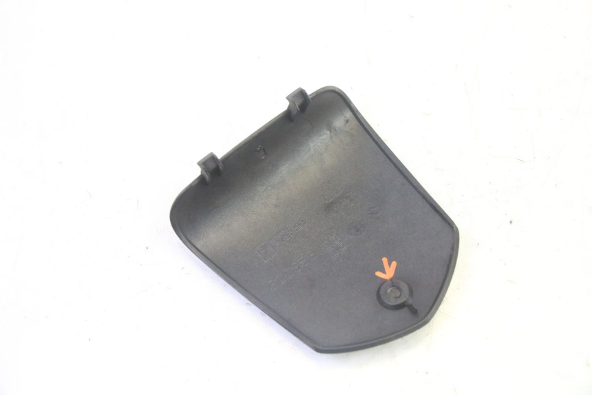 photo de PROTETOR DE GUIDÃO PIAGGIO MP3 125 (2006 - 2014) - Zoom do estado de desgaste