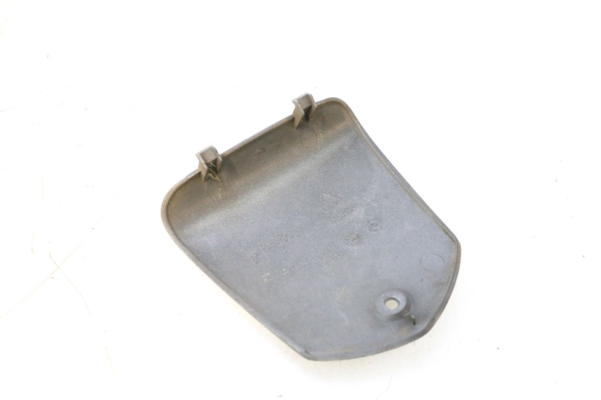 photo de PROTETOR DE GUIDÃO PIAGGIO MP3 125 (2006 - 2014) - Zoom do estado de desgaste