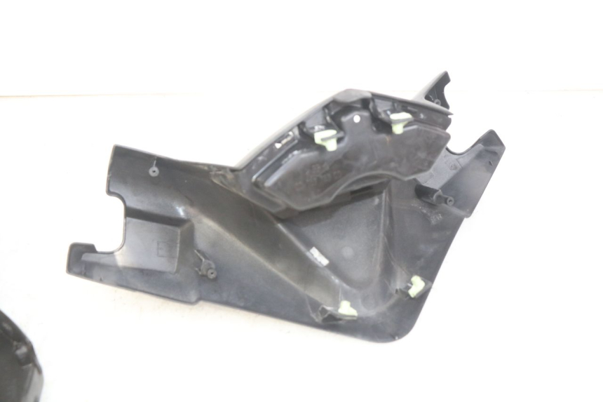 photo de PROTETOR DE GUIDÃO PEUGEOT SATELIS 125 (2006 - 2009) - Pontos de fixação