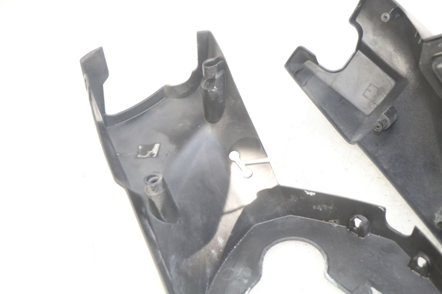 photo de PROTETOR DE GUIDÃO PEUGEOT SATELIS 125 (2006 - 2009) - Marcações e referências