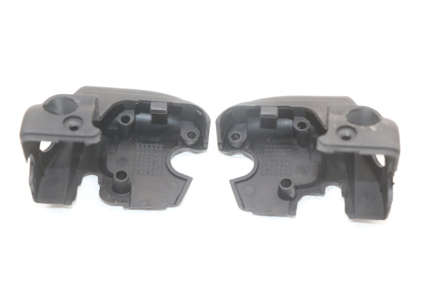 photo de PROTETOR DE GUIDÃO APRILIA SCARABEO GT 125 (1999 - 2007) - Zoom do estado de desgaste