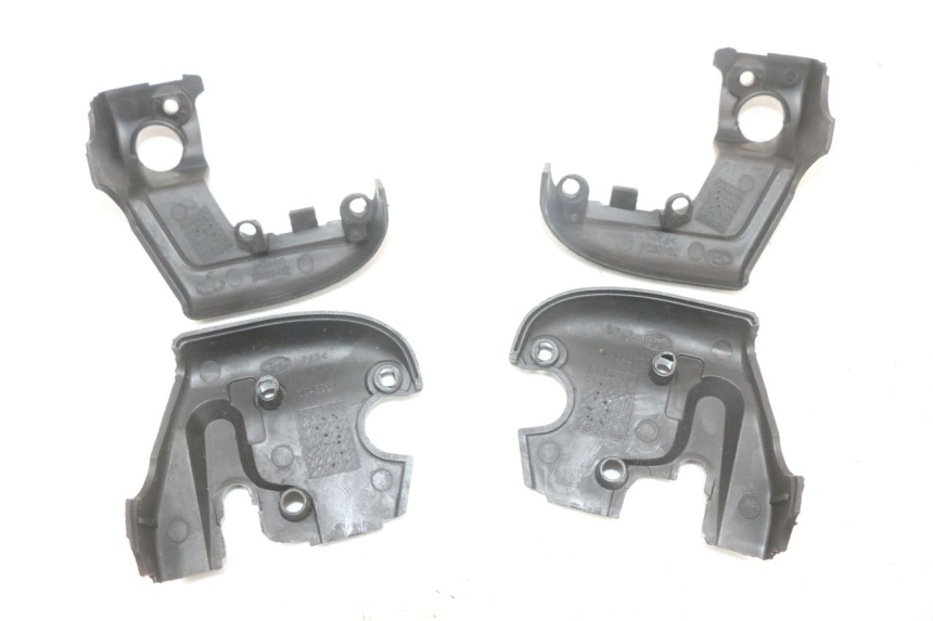 photo de PROTETOR DE GUIDÃO APRILIA SCARABEO GT 125 (1999 - 2007) - Outro ângulo de visão