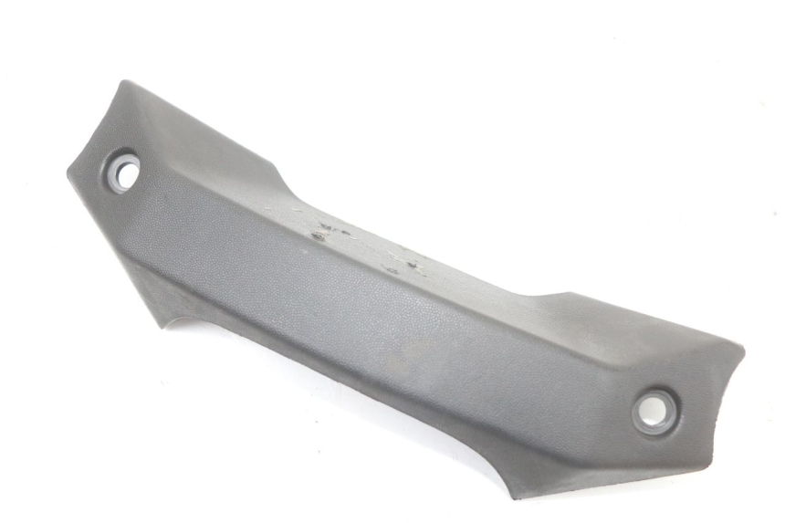 photo de PROTETOR DE GUIDÃO APRILIA SR CARB LC 2T 50 (2004 - 2012) - Detalhe da peça