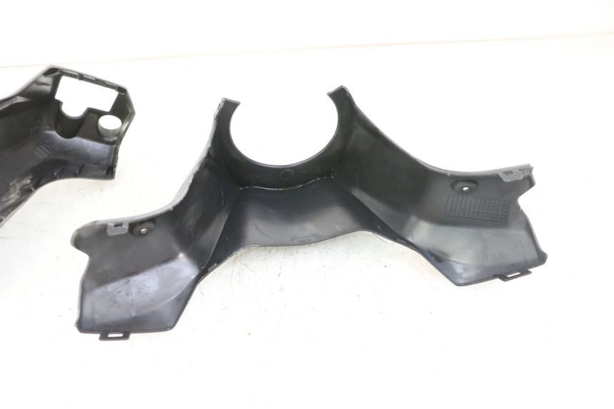 photo de PROTETOR DE GUIDÃO SUZUKI BURGMAN 125 (2007 - 2014) - Estado da superfície