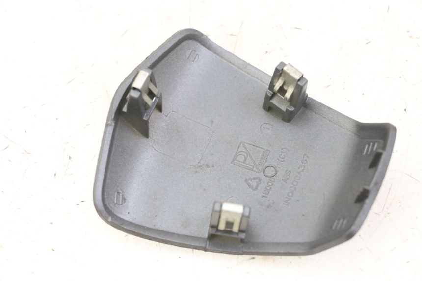 photo de PROTETOR DE GUIDÃO APRILIA SXR 50 (2021 - 2023) - Detalhe da peça