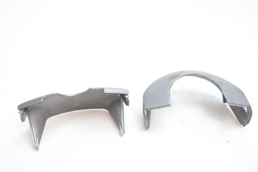photo de COBERTURA DE MANILLAR PEUGEOT TREKKER 50 (1995 - 2004) - Pontos de fixação