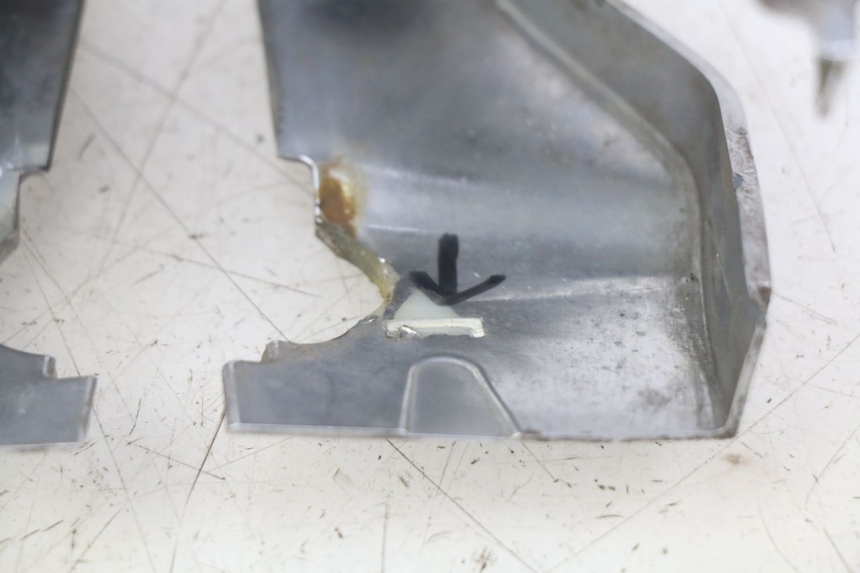 photo de PROTETOR DE GUIDÃO PIAGGIO VESPA PRIMAVERA 2T 50 (2013 - 2018) - Ampliação técnica