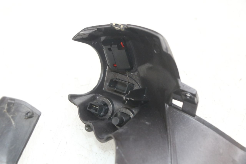 photo de PROTETOR DE GUIDÃO PIAGGIO X9 EVOLUTION 125 (2003 - 2007) - Peça verificada