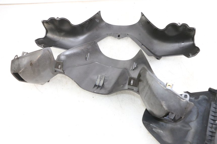 photo de PROTETOR DE GUIDÃO PIAGGIO X9 125 (2000 - 2003) - Pontos de fixação