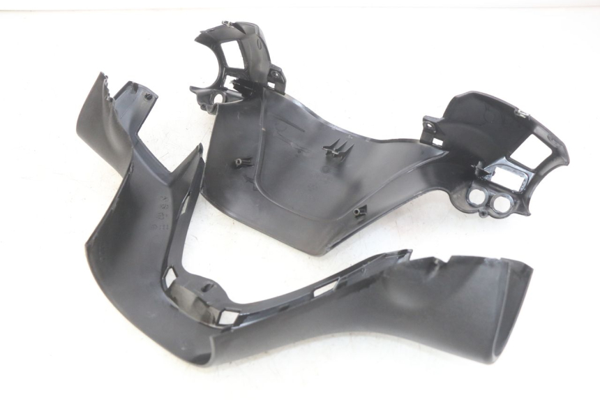 photo de PROTETOR DE GUIDÃO PIAGGIO XEVO - X EVO 125 (2007 - 2017) - Detalhe da peça