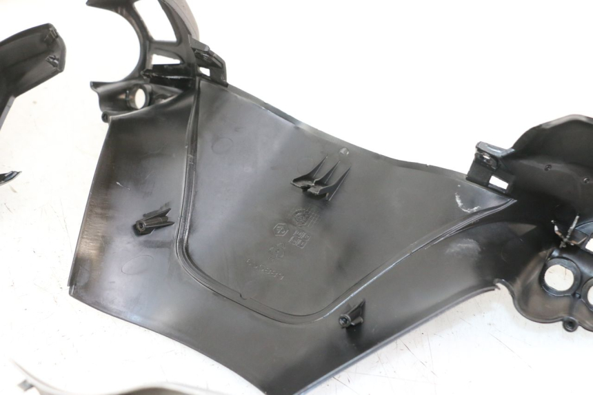 photo de PROTETOR DE GUIDÃO PIAGGIO XEVO - X EVO 125 (2007 - 2017) - Ampliação dos componentes