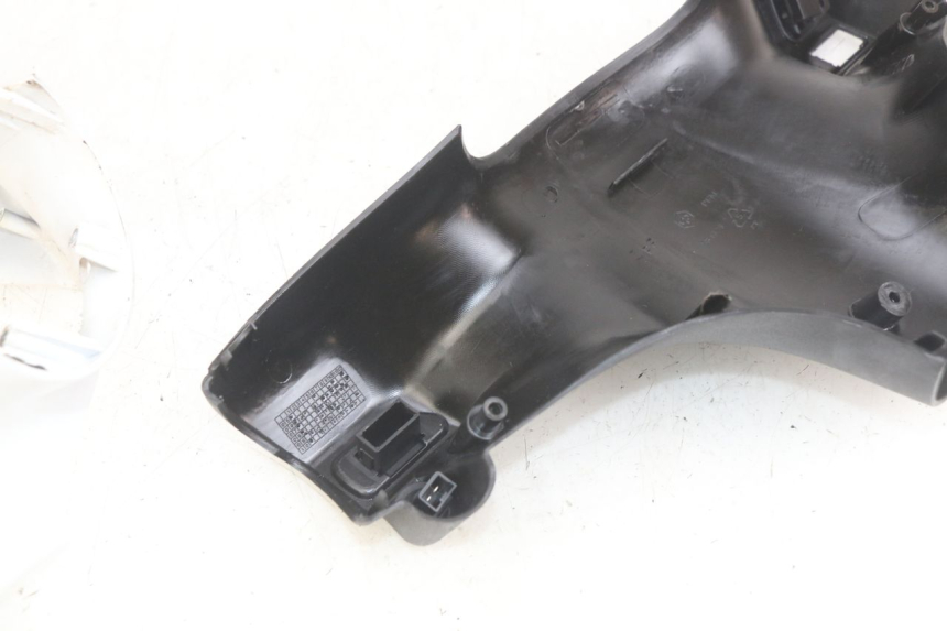 photo de PROTETOR DE GUIDÃO PIAGGIO ZIP 2T 50 (2009 - 2019) - Detalhes característicos