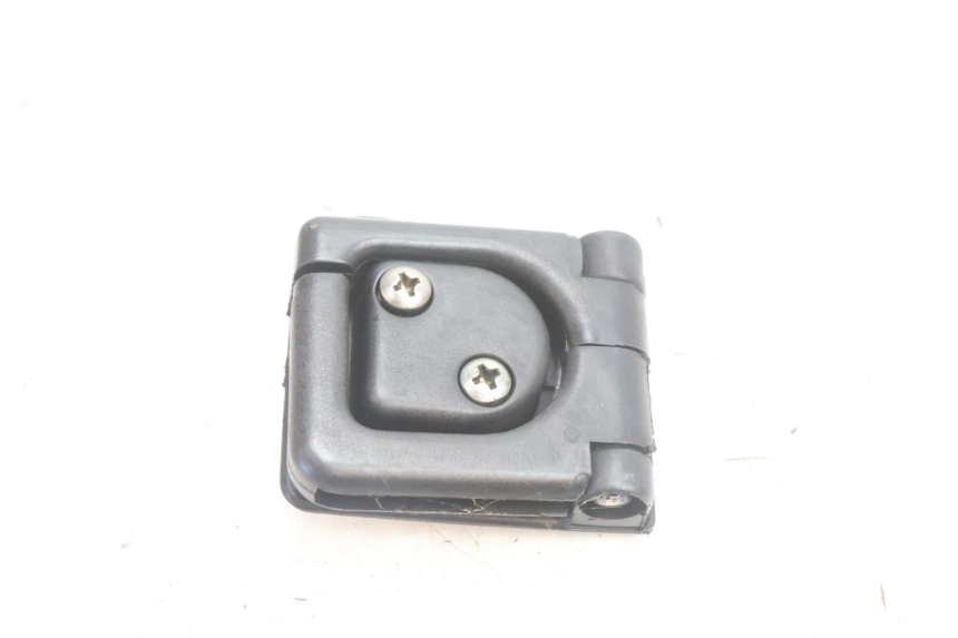 photo de GANCHO DE BOLSA APRILIA ATLANTIC S 125 (2010 - 2013) - Detalhe da peça