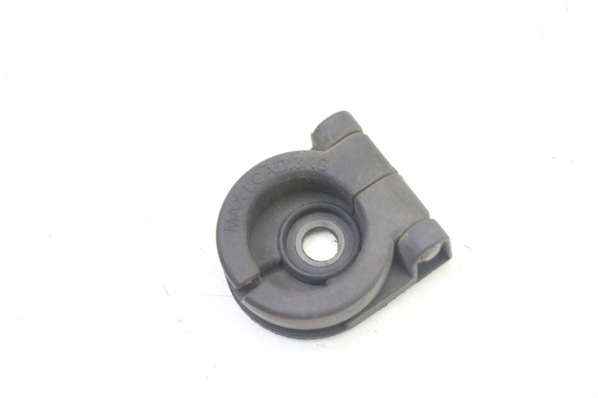 photo de GANCHO DE BOLSA SYM FIDDLE 3 III 125 (2014 - 2020) - Detalhe da peça