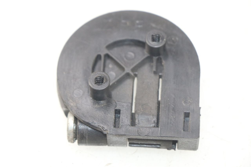photo de GANCHO DE BOLSA PIAGGIO FLY 2T 50 (2004 - 2017) - Detalhe da peça