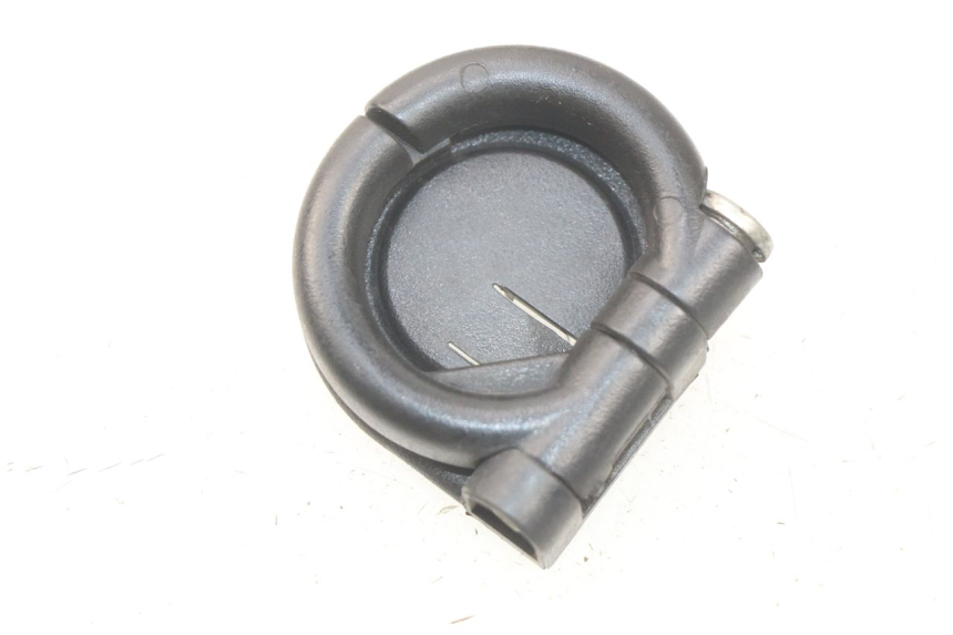 photo de GANCHO DE BOLSA PIAGGIO FLY 2T 50 (2004 - 2017) - Zoom do estado de desgaste