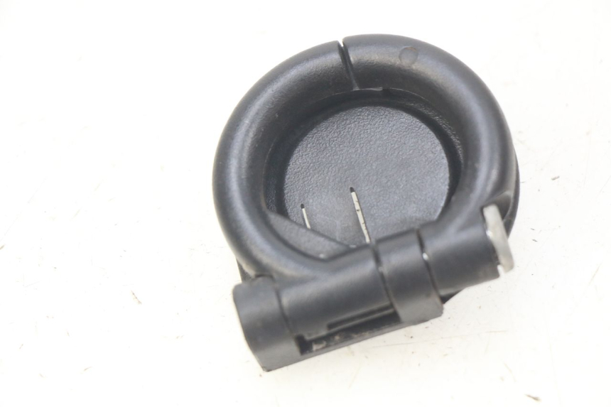 photo de GANCHO DE BOLSA PIAGGIO FLY 2T 50 (2004 - 2017) - Detalhe da peça