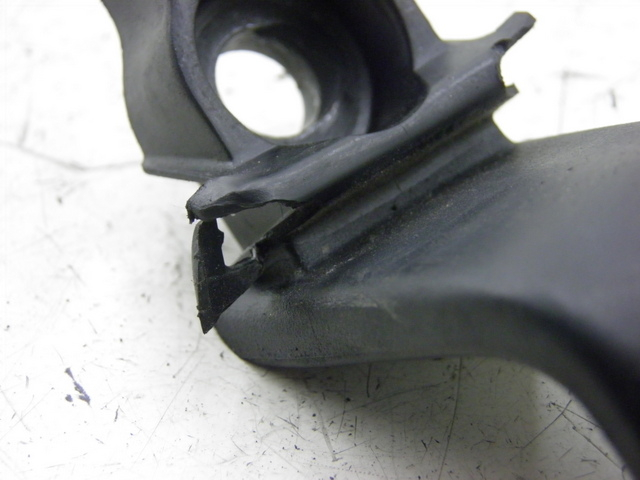 photo de GANCHO DE BOLSA HONDA NHX LEAD 110 (2008 - 2010) - Detalhe da peça
