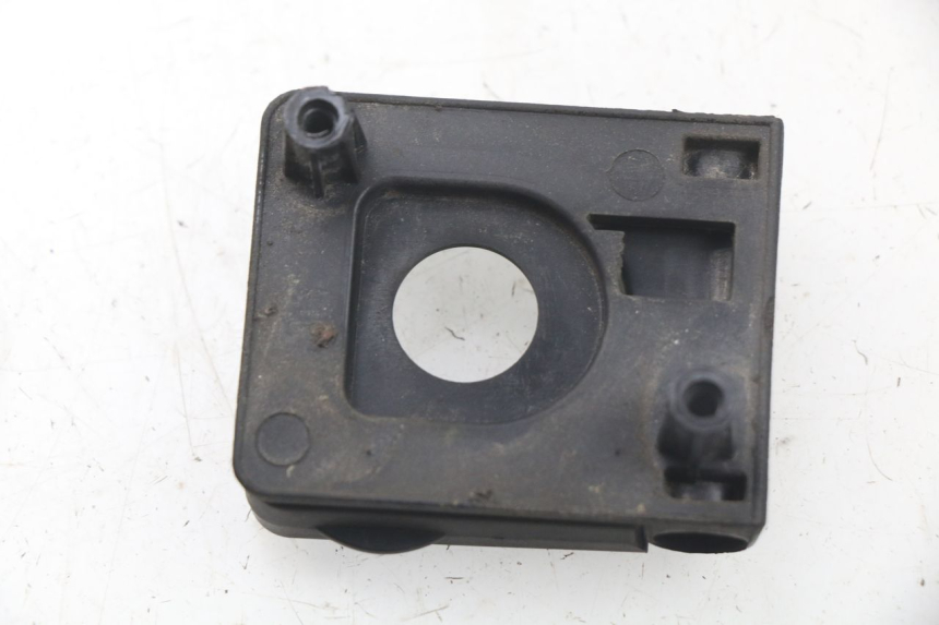 photo de GANCHO DE BOLSA PEUGEOT KISBEE 2T 50 (2010 - 2017) - Detalhe da peça
