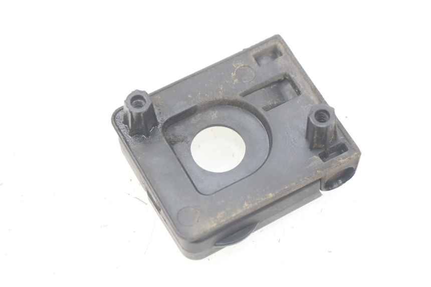 photo de GANCHO DE BOLSA PEUGEOT KISBEE 2T 50 (2010 - 2017) - Detalhe da peça