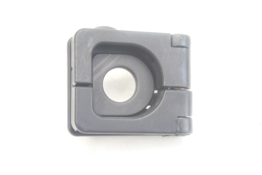 photo de GANCHO DE BOLSA PEUGEOT KISBEE 4T 50 (2010 - 2017) - Zoom do estado de desgaste