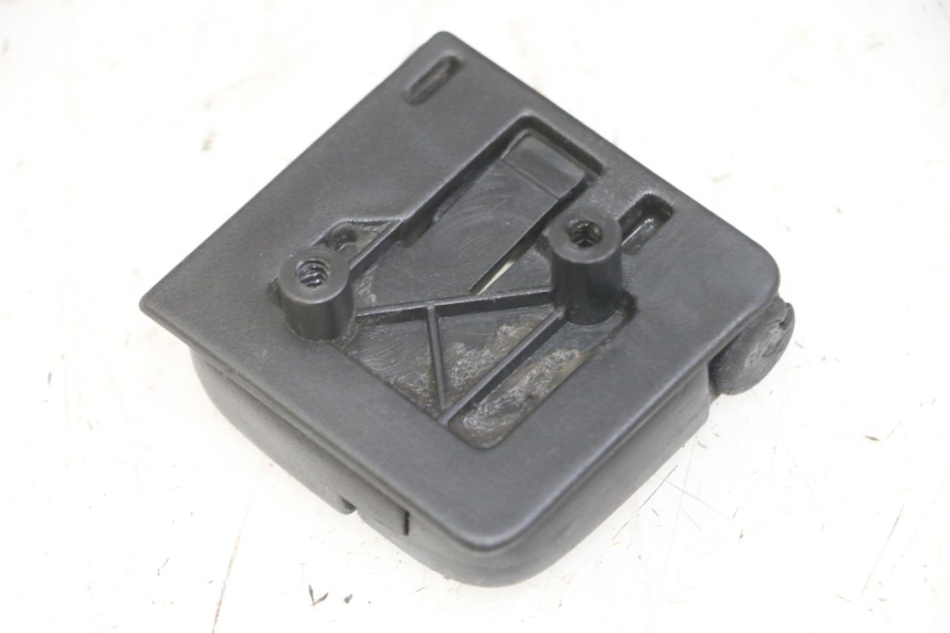 photo de GANCHO DE BOLSA PIAGGIO NRG POWER PUREJET 50 (2018 - 2021) - Zoom do estado de desgaste