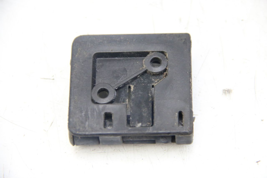 photo de GANCHO DE BOLSA HONDA PES PS I 125 (2006 - 2012) - Zoom do estado de desgaste