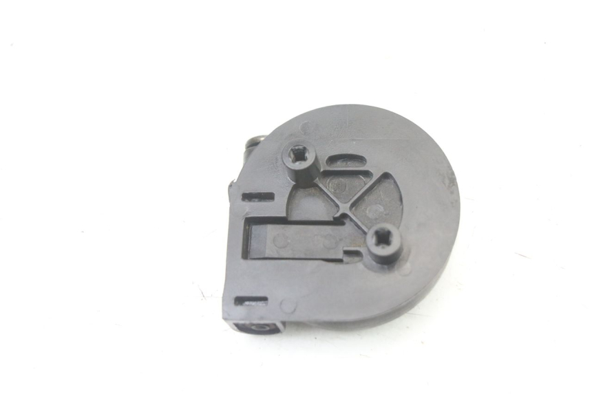 photo de GANCHO DE BOLSA PIAGGIO VESPA GRANTURISMO 125 (2003 - 2007) - Outro ângulo de visão
