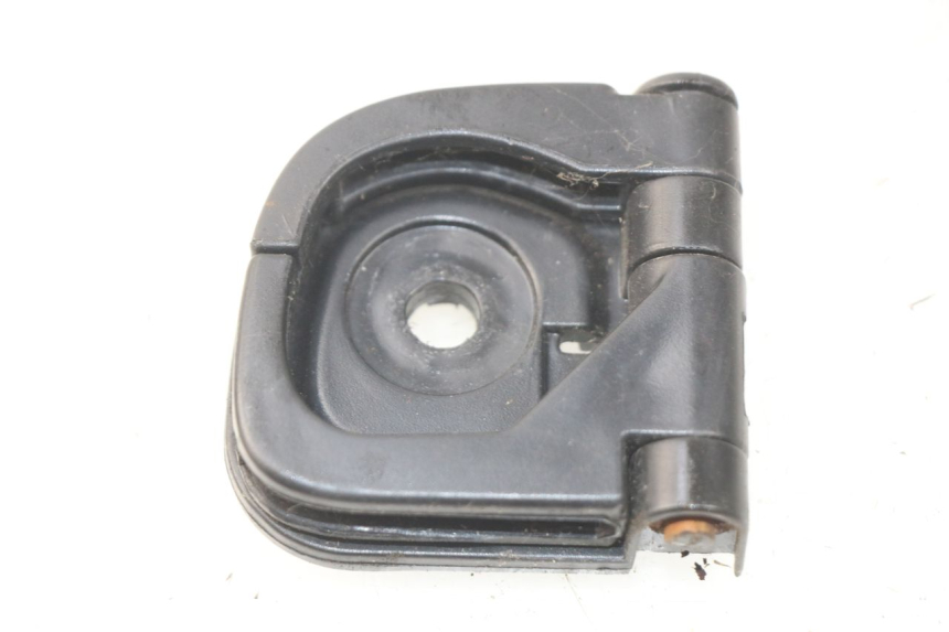 photo de GANCHO DE BOLSA JM MOTORS SC 4T 50 (2018 - 2021) - Outro ângulo de visão