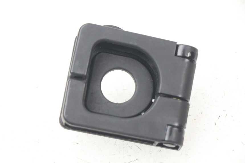 photo de GANCHO DE BOLSA PEUGEOT SPEEDFIGHT 3 AIR 50 (2009 - 2015) - Detalhe da peça