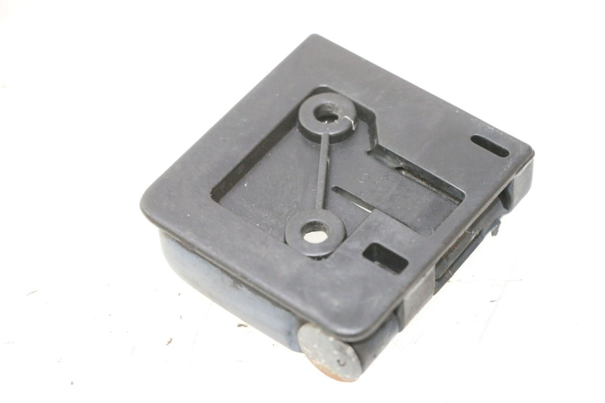 photo de GANCHO DE BOLSA GILERA STALKER 50 (2004 - 2014) - Outro ângulo de visão