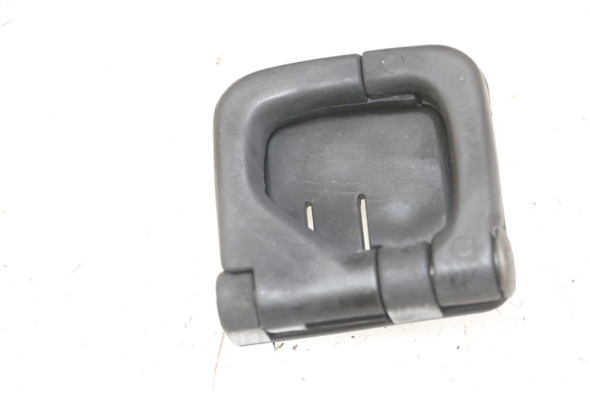photo de GANCHO DE BOLSA PIAGGIO SUPER LX 125 (2000 - 2003) - Detalhe da peça