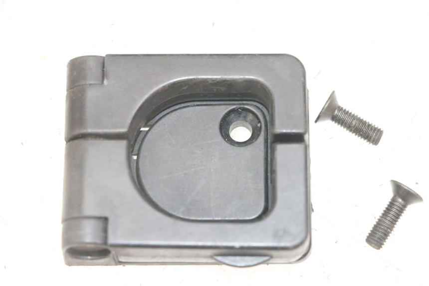 photo de GANCHO DE BOLSA PEUGEOT VIVACITY NEW 4T 50 (2008 - 2017) - Zoom do estado de desgaste