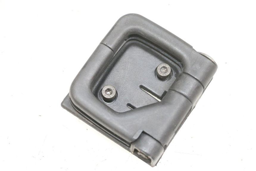 photo de GANCHO DE BOLSA PEUGEOT VIVACITY 100 (1999 - 2008) - Zoom do estado de desgaste