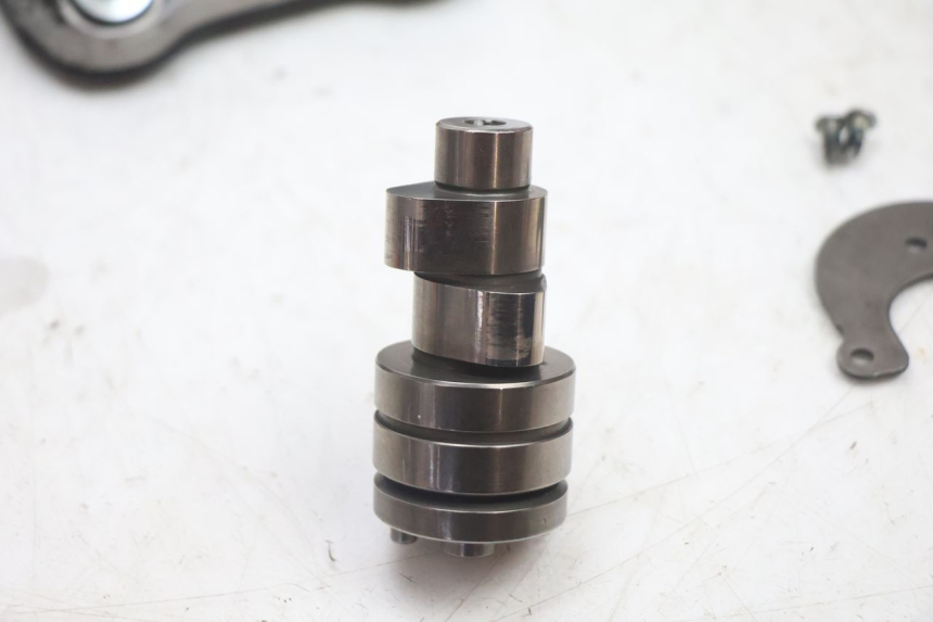 photo de TAMPA DE VÁLVULA TRASEIRA GILERA GP 800 (2007 - 2013) - Estrutura - ampliação