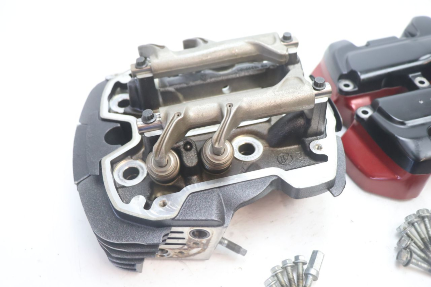 photo de CABEÇOTE TRASEIRO HARLEY DAVIDSON ROAD GLIDE FLTRXSE 1920 (2018 - 2022) - Detalhe da peça