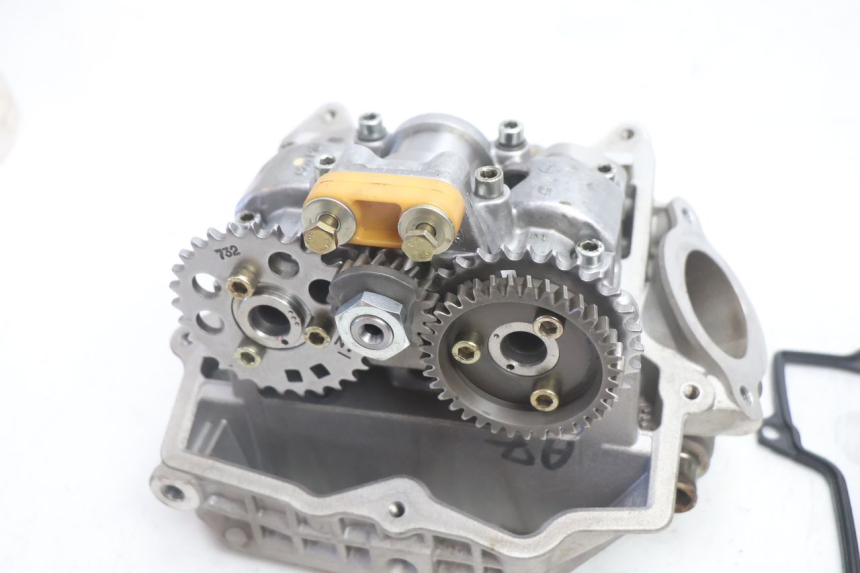 photo de CABEÇOTE TRASEIRO CAN-AM SPYDER RS 1000 (2008 - 2012) - Detalhe da peça