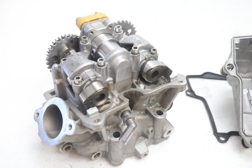 photo de CABEÇOTE TRASEIRO CAN-AM SPYDER RS 1000 (2008 - 2012) - Zoom do estado de desgaste